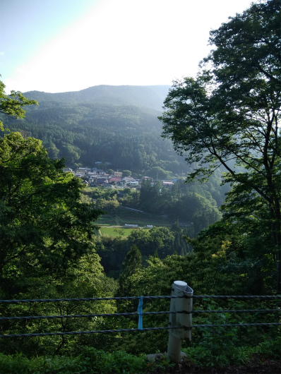 高山村山田温泉に行く道