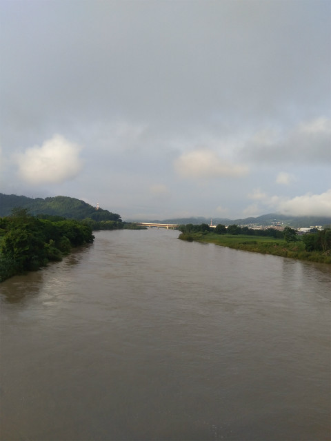 飯山中央橋から千曲川