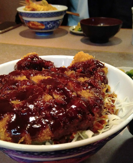 飯山六兵衛ソースカツ丼