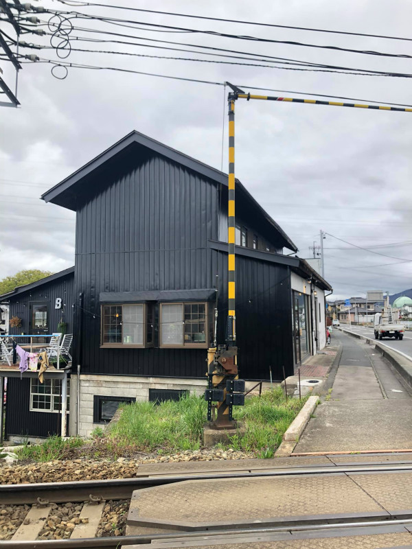 須坂村山ねこまち駅舎