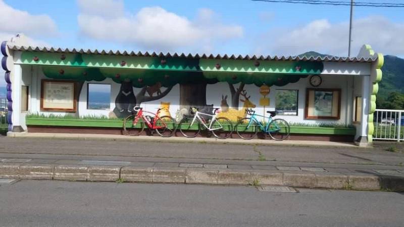 高山村バス停