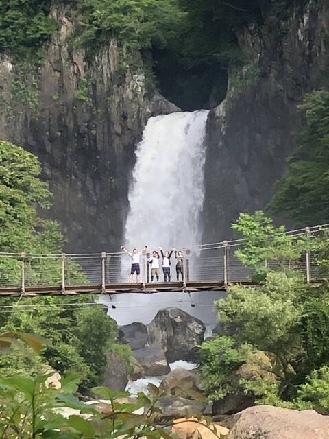 苗名滝　naena falls