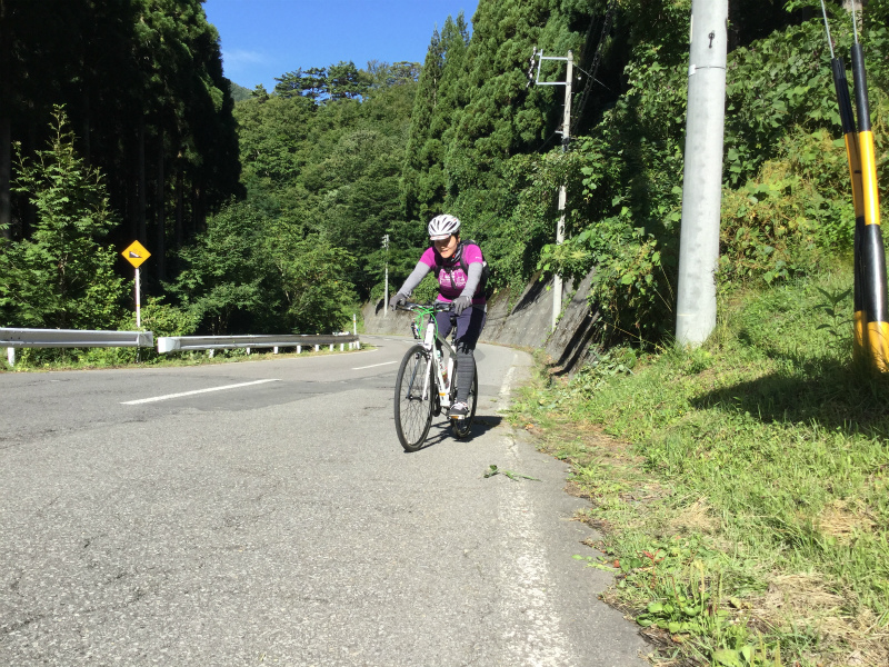 クロスバイク女子八滝到着