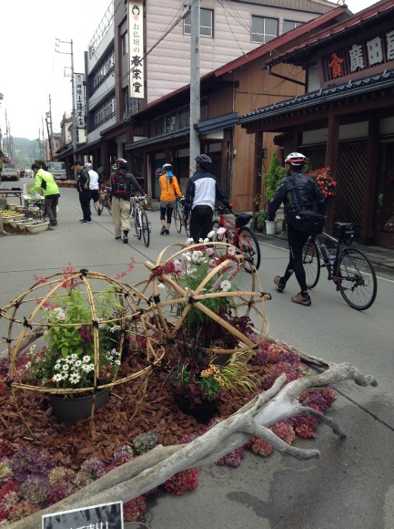 飯山巨木を巡るサイクリング　お祭り会場はおして