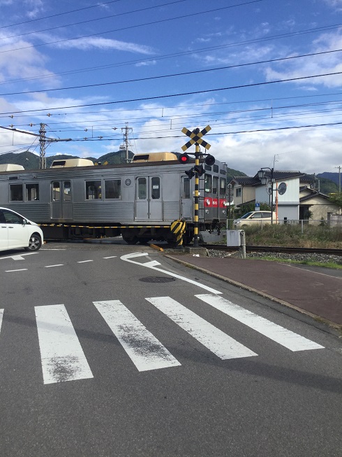 小布施駅近くの踏切