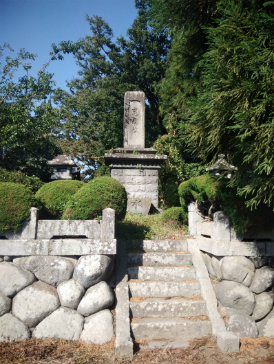 龍雲寺忠魂碑